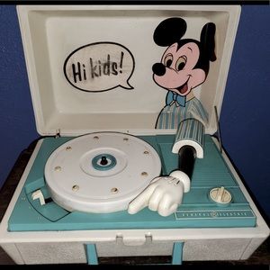 1970s Mickey Mouse record player